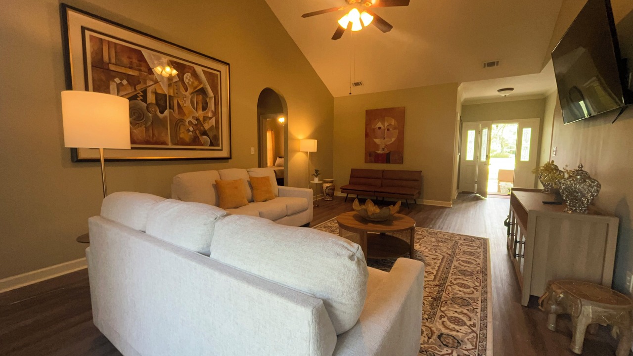 Photo of Livingroom in Lake Park
