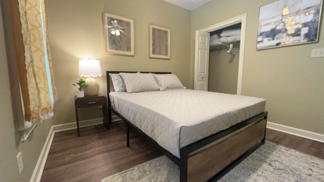 Photo of Bedroom in Lake Park