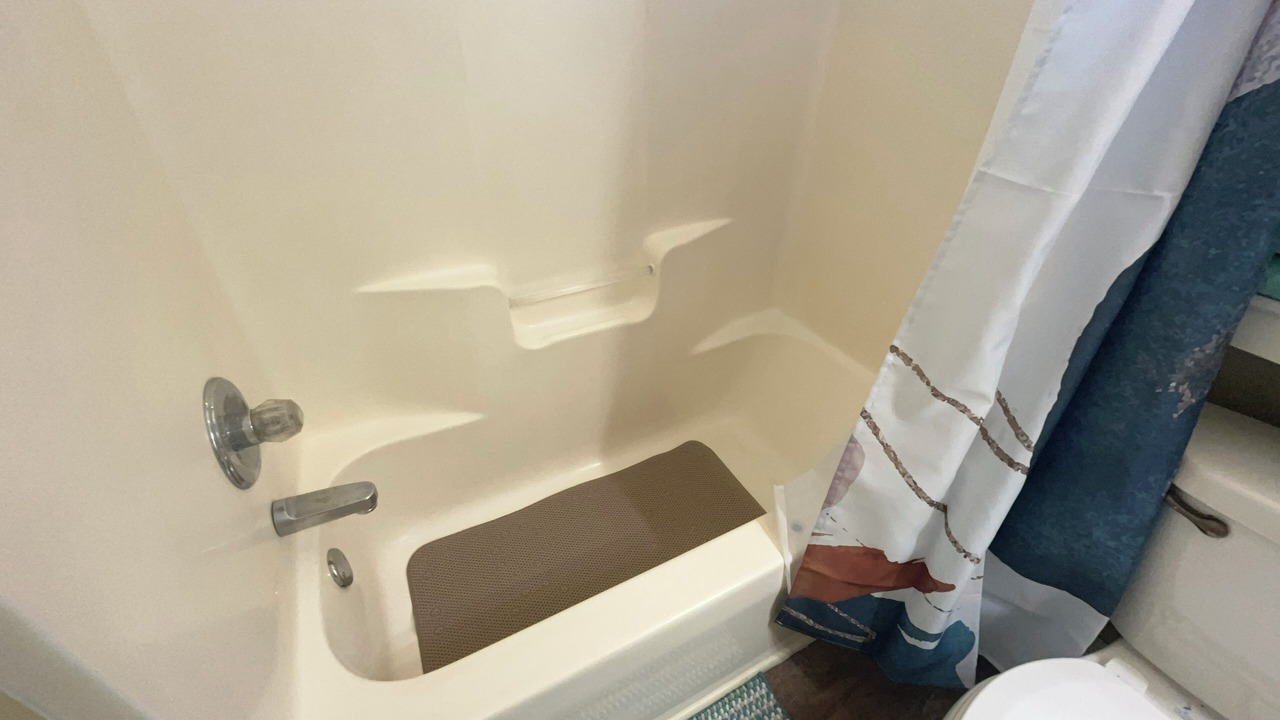 Photo of Bathroom in Lake Park