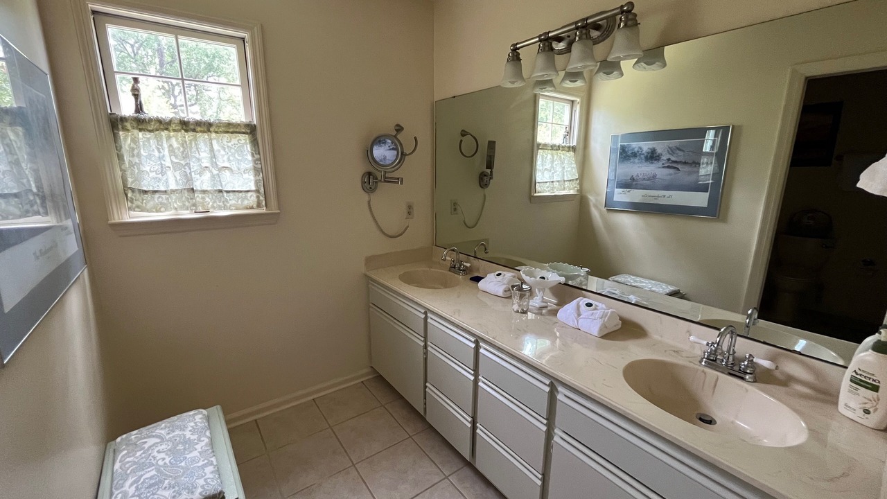 Photo of Bathroom in St. Marys