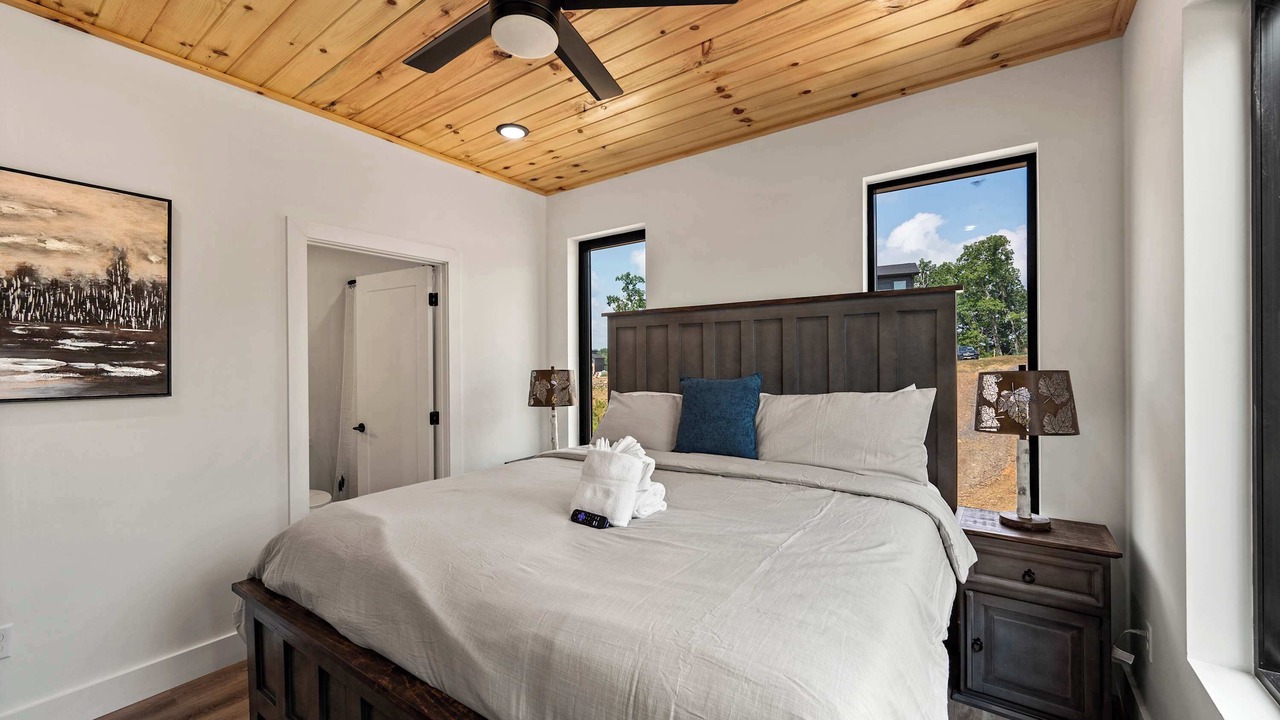 Photo of Bedroom in Sevierville