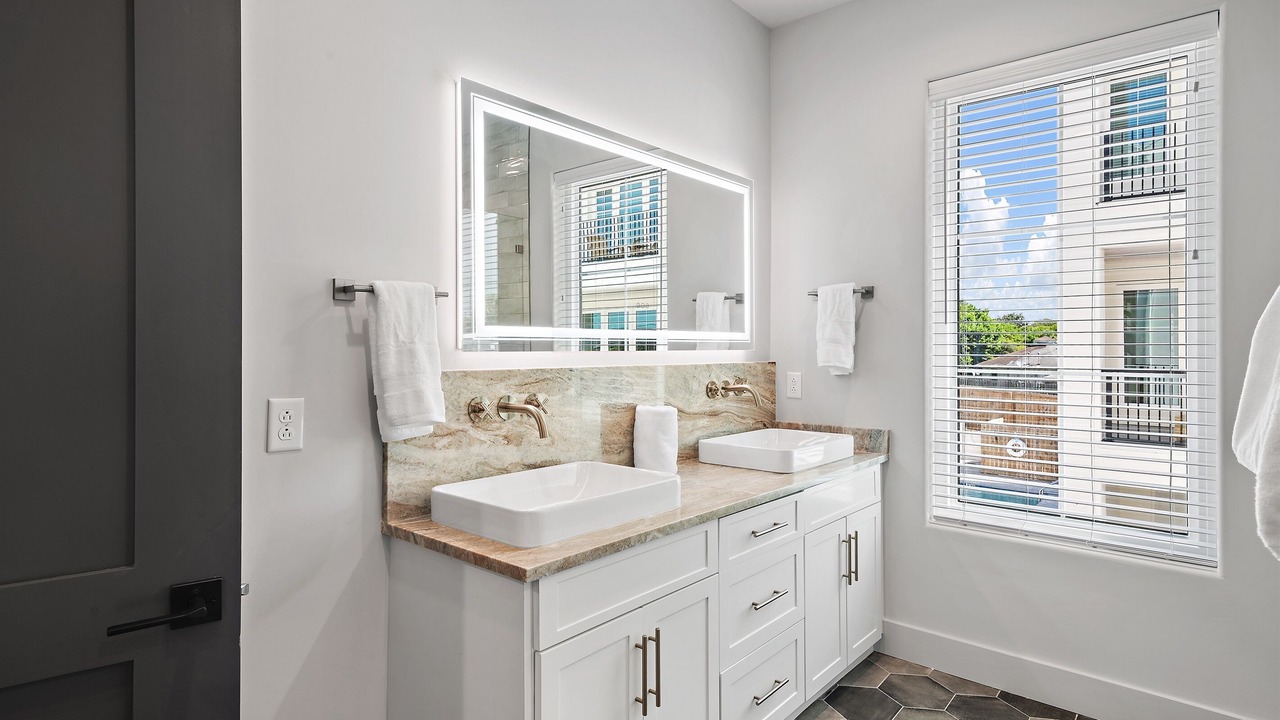 Photo of Bathroom in Laguna Beach