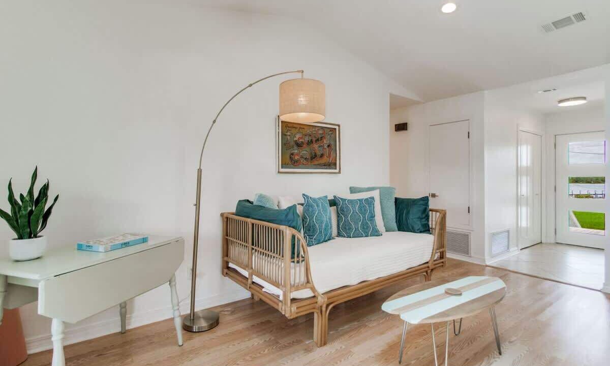 Photo of Bedroom in Siguenza Cove