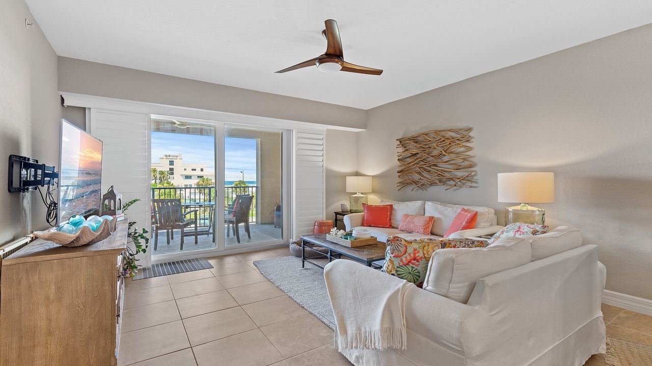 Photo of Livingroom in New Smyrna Beach