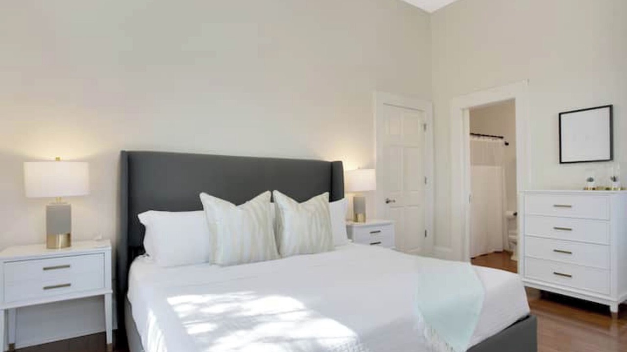 Photo of Bedroom in Thomas Square