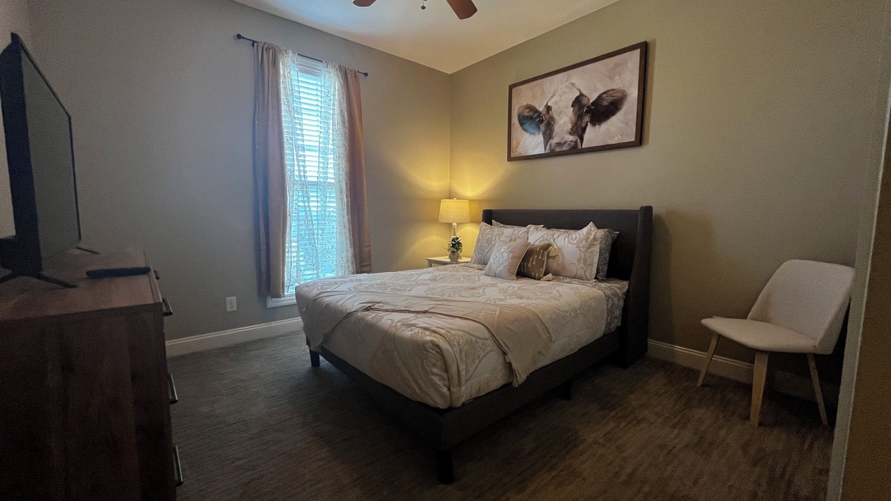 Photo of Bedroom in Hahira