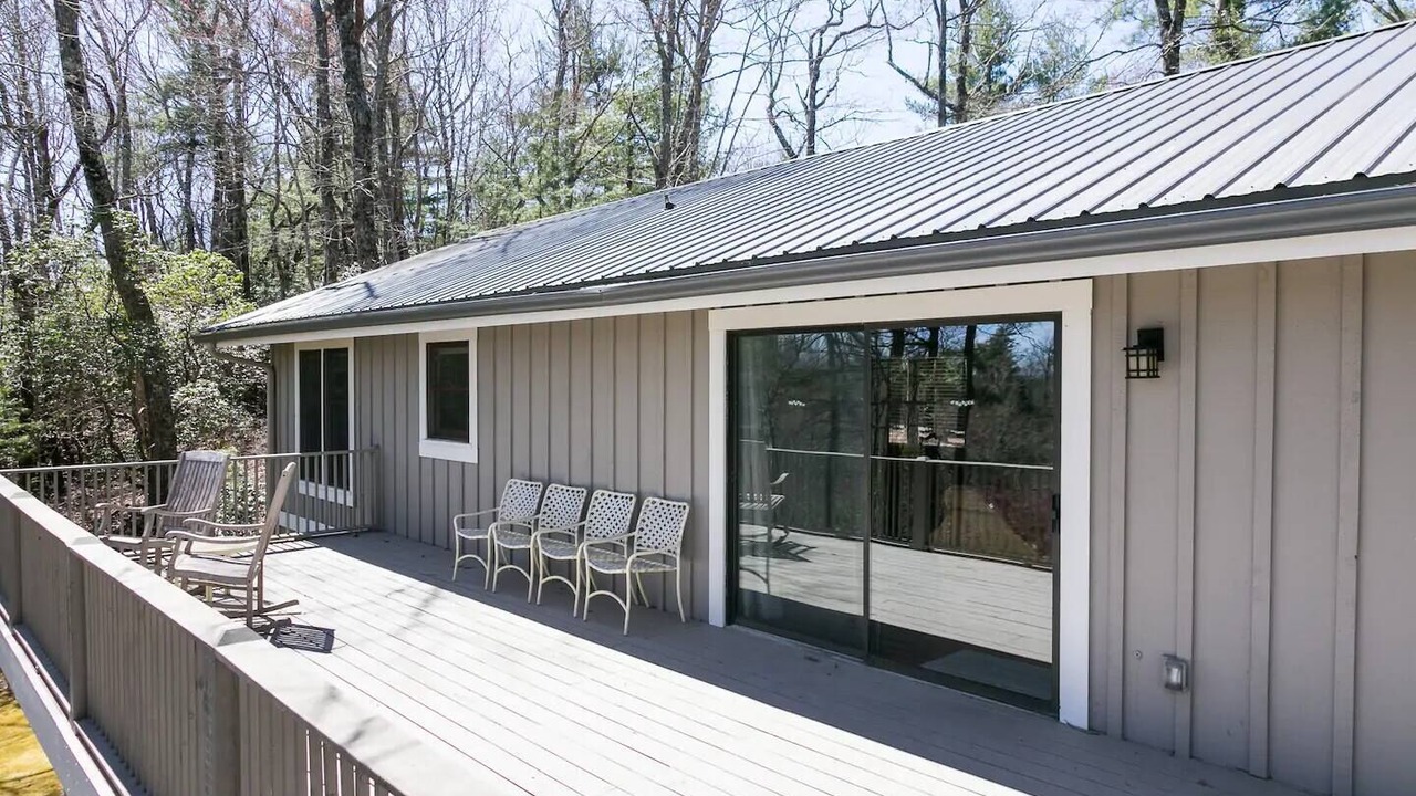 Photo of Patio Balcony in Lake Toxaway