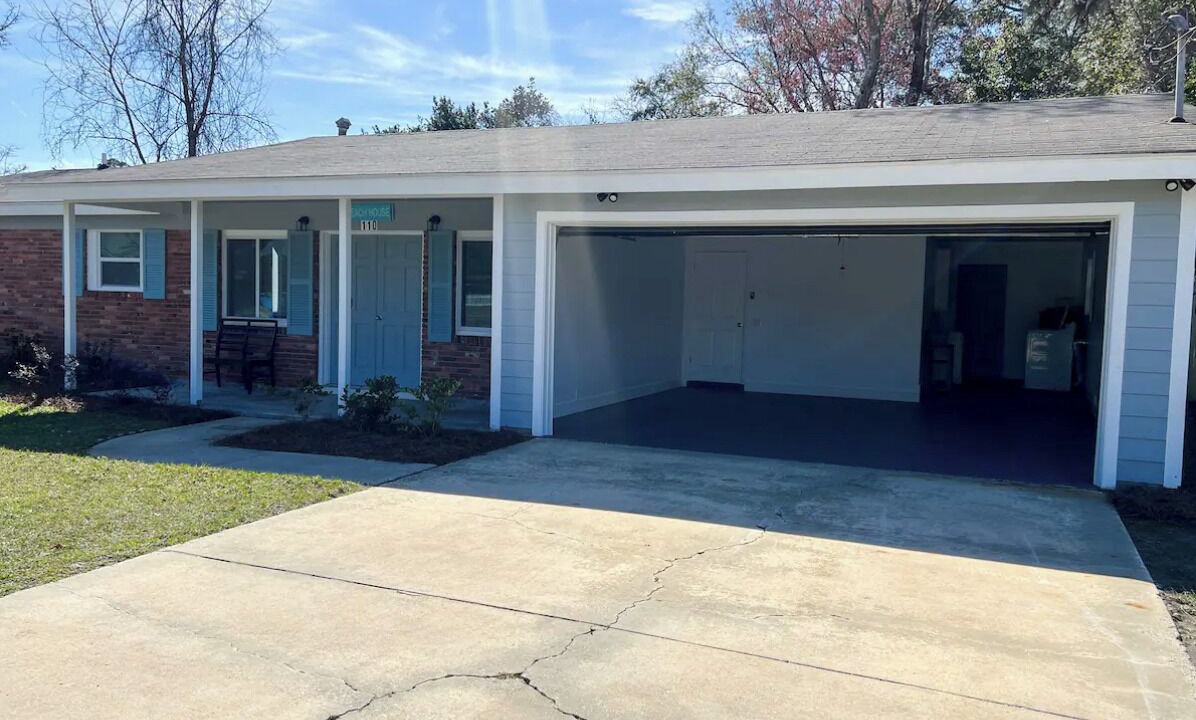 Photo of Outdoor in Country Club Estates