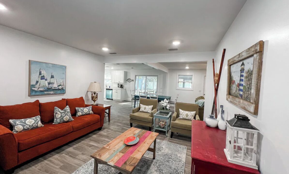 Photo of Livingroom in Country Club Estates