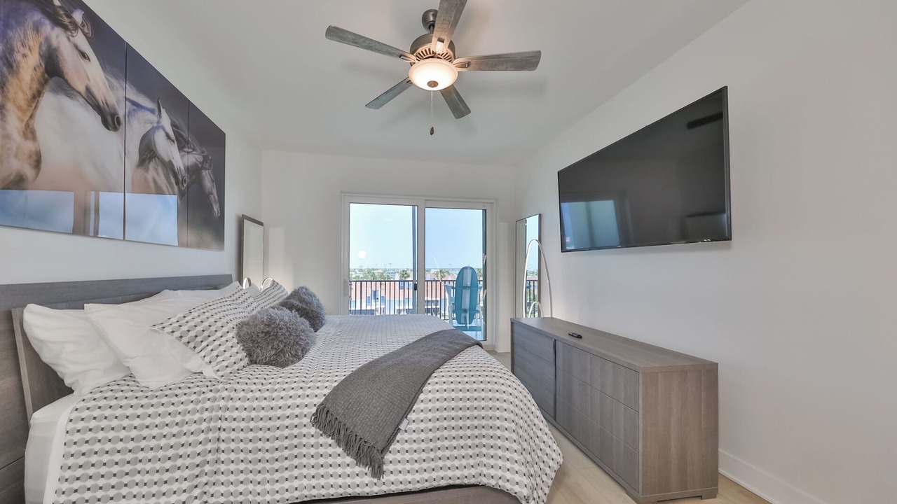 Photo of Bedroom in Madeira Beach