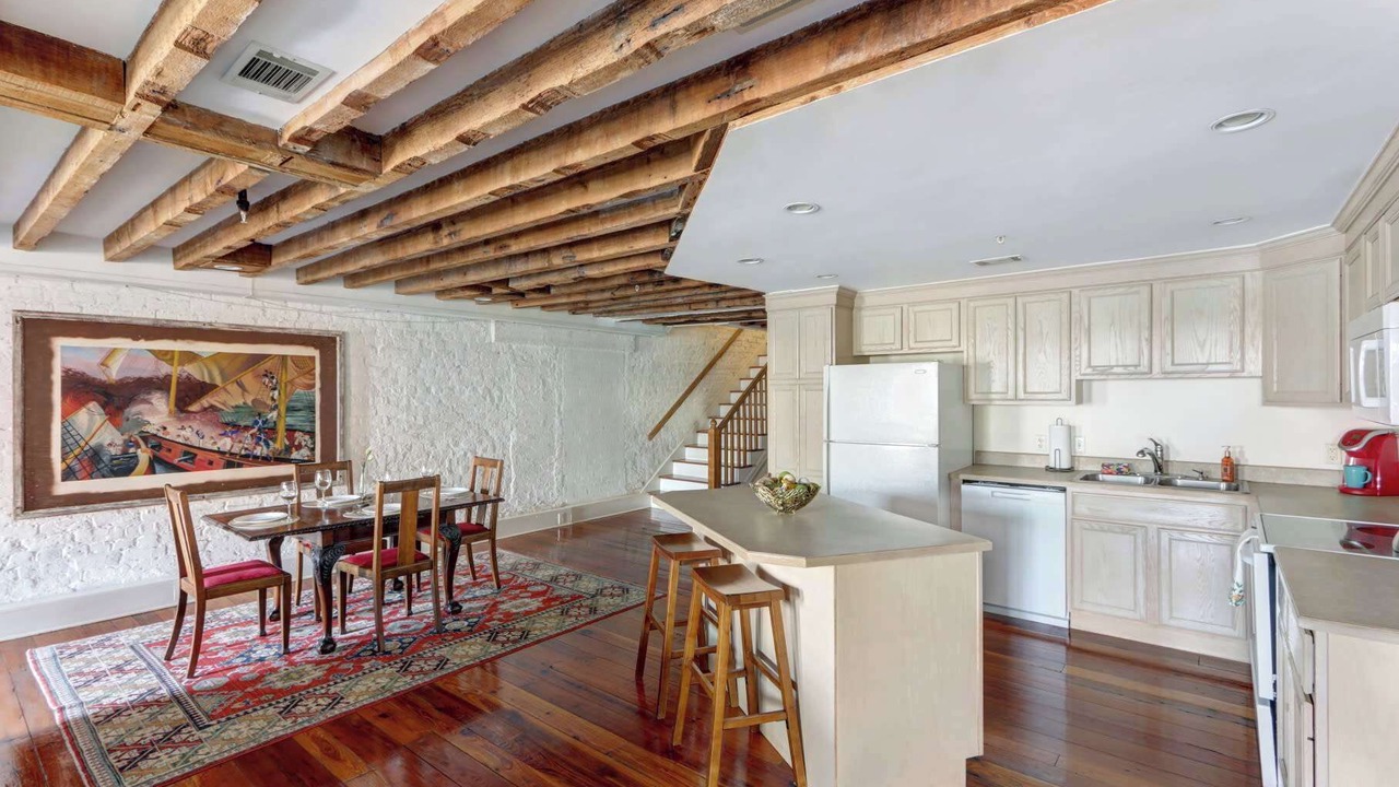Photo of Kitchen in Historic District - North
