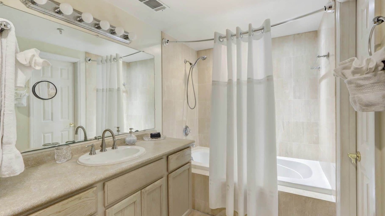 Photo of Bathroom in Historic District - North