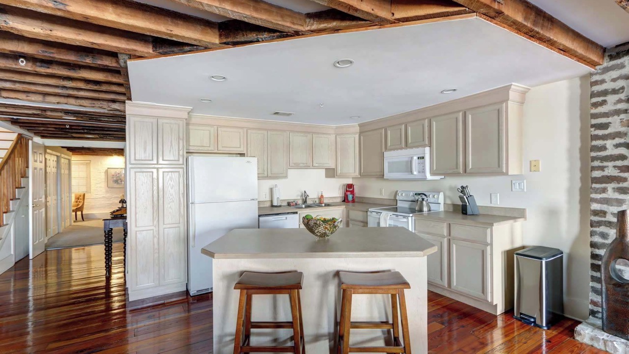 Photo of Kitchen in Historic District - North