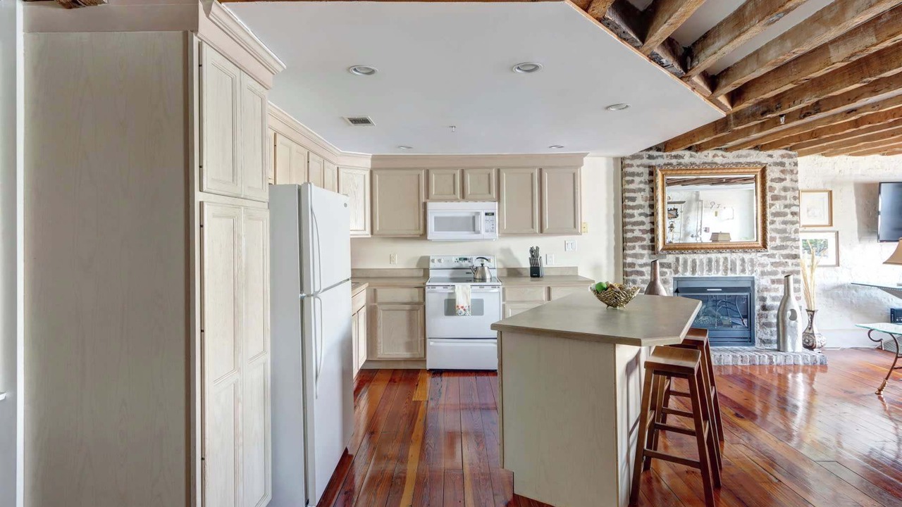 Photo of Kitchen in Historic District - North