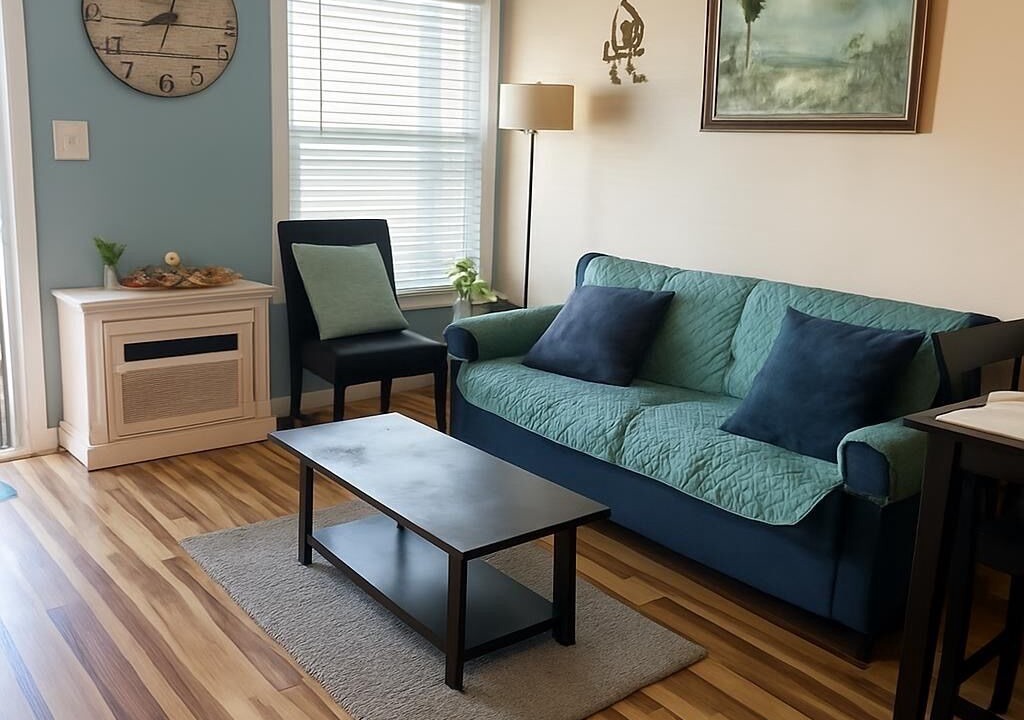Photo of Livingroom in Caine Woods