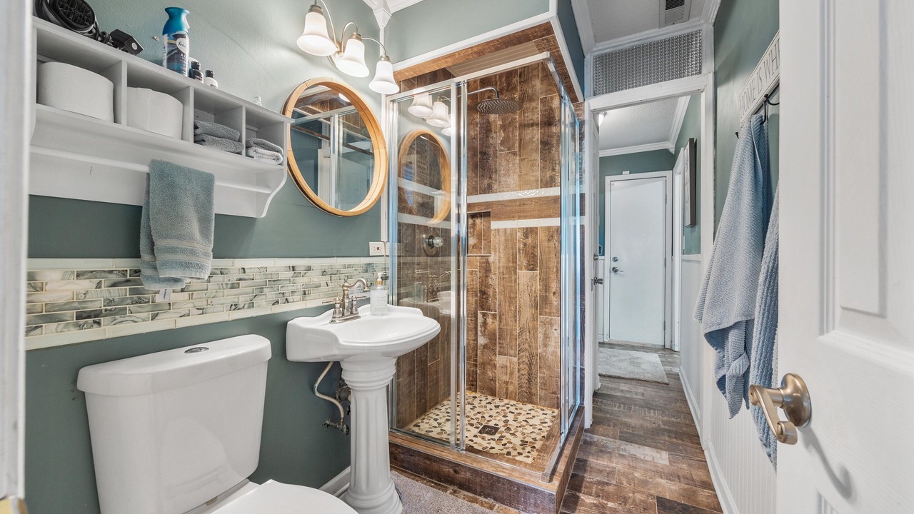 Photo of Bathroom in Harvest