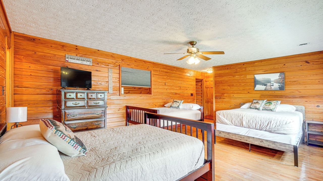 Photo of Bedroom in Dandridge