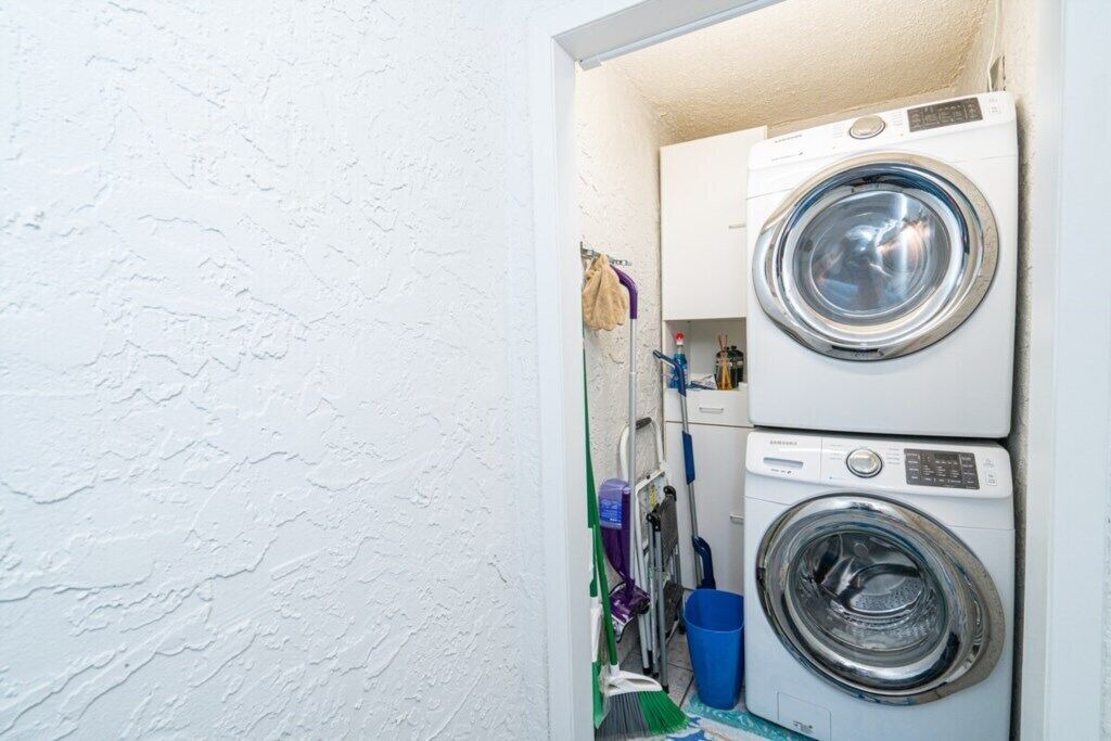 Photo of Others in Sunnyside