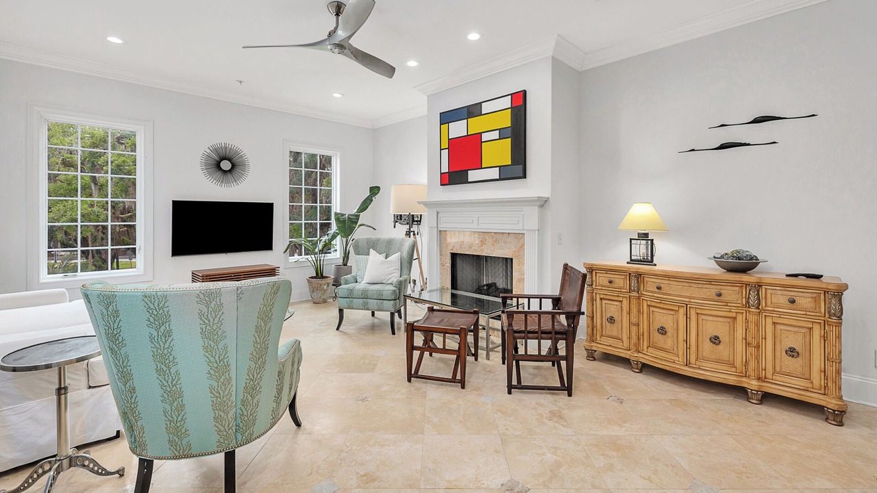 Photo of Livingroom in King City