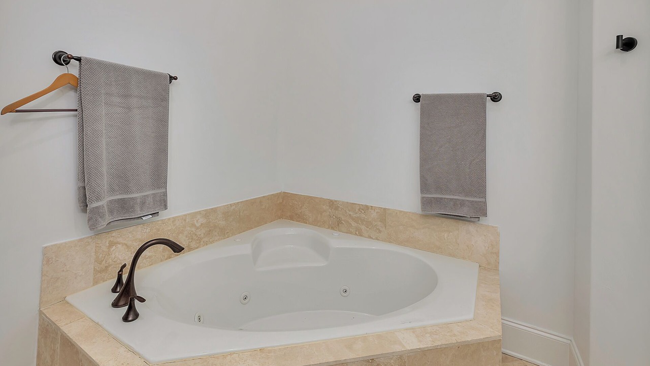 Photo of Bathroom in King City