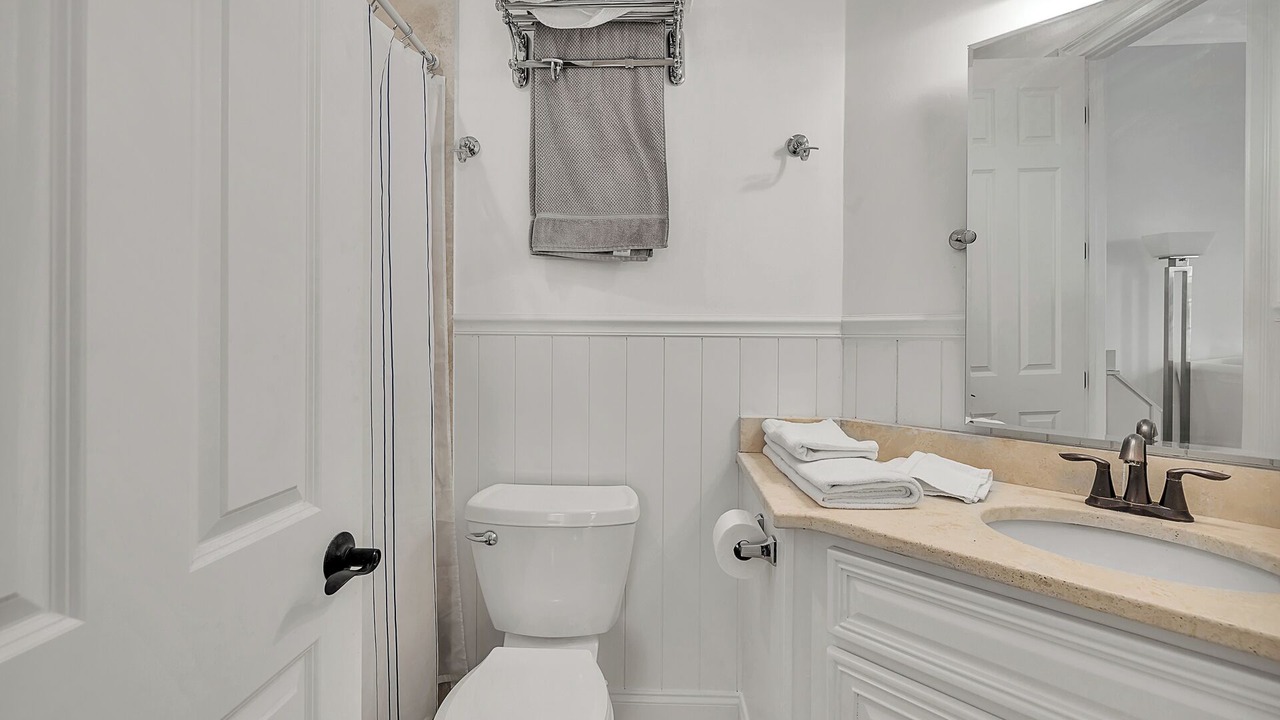 Photo of Bathroom in King City