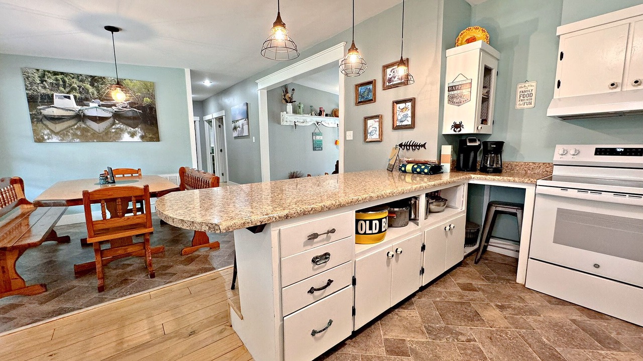Photo of Kitchen in Oak