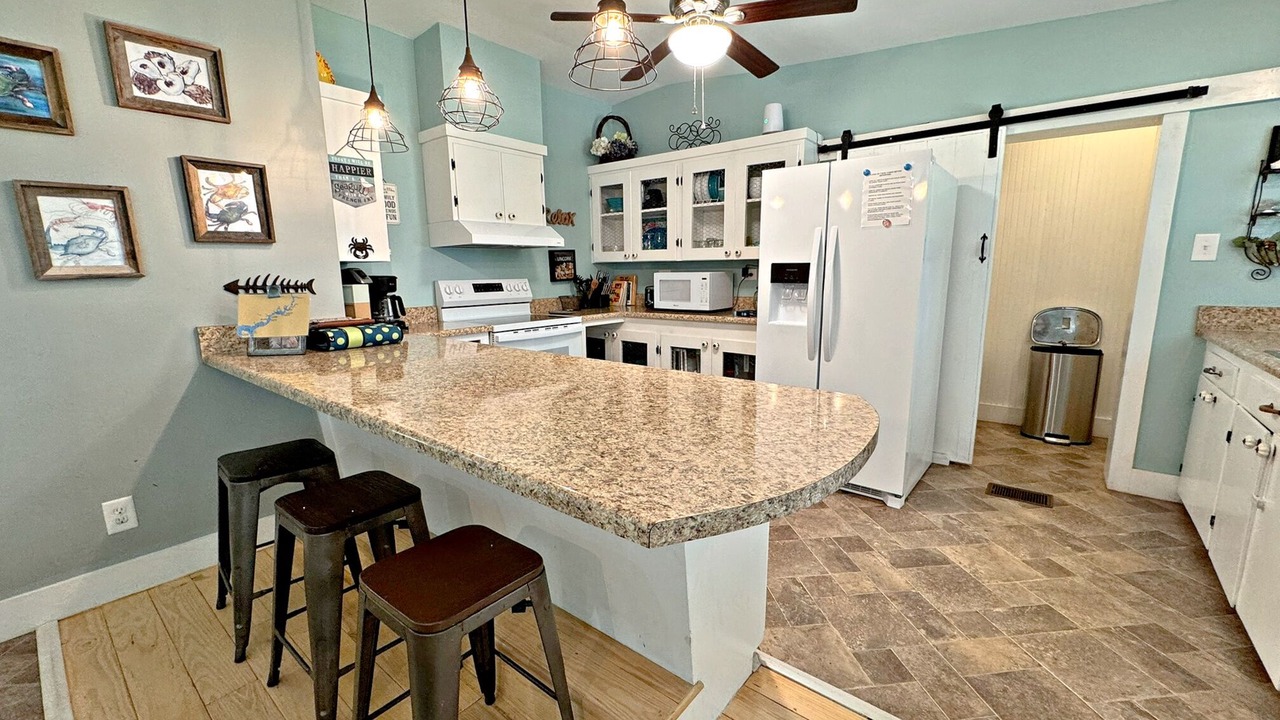 Photo of Kitchen in Oak