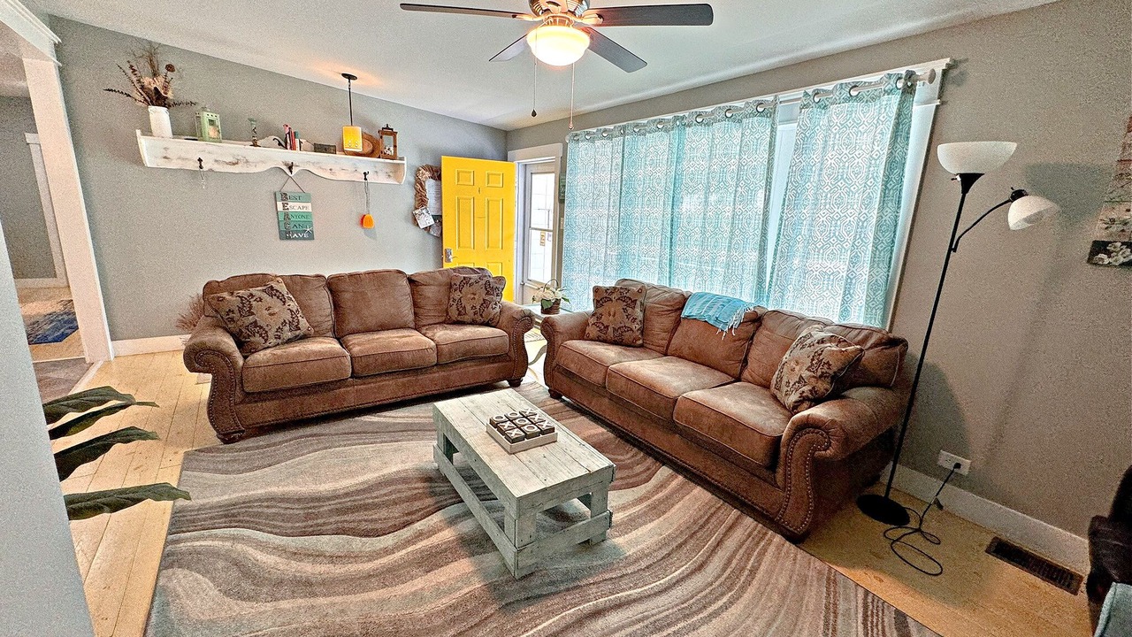 Photo of Livingroom in Oak