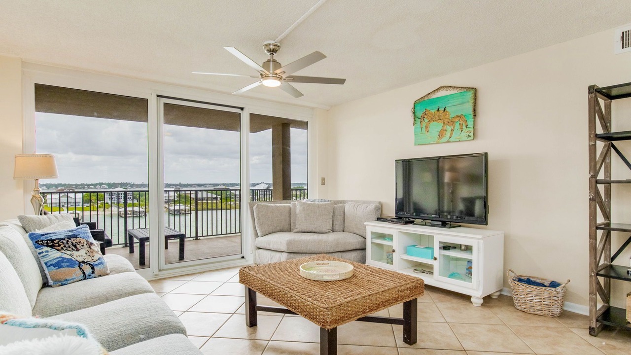 Photo of Livingroom in Orange Beach East