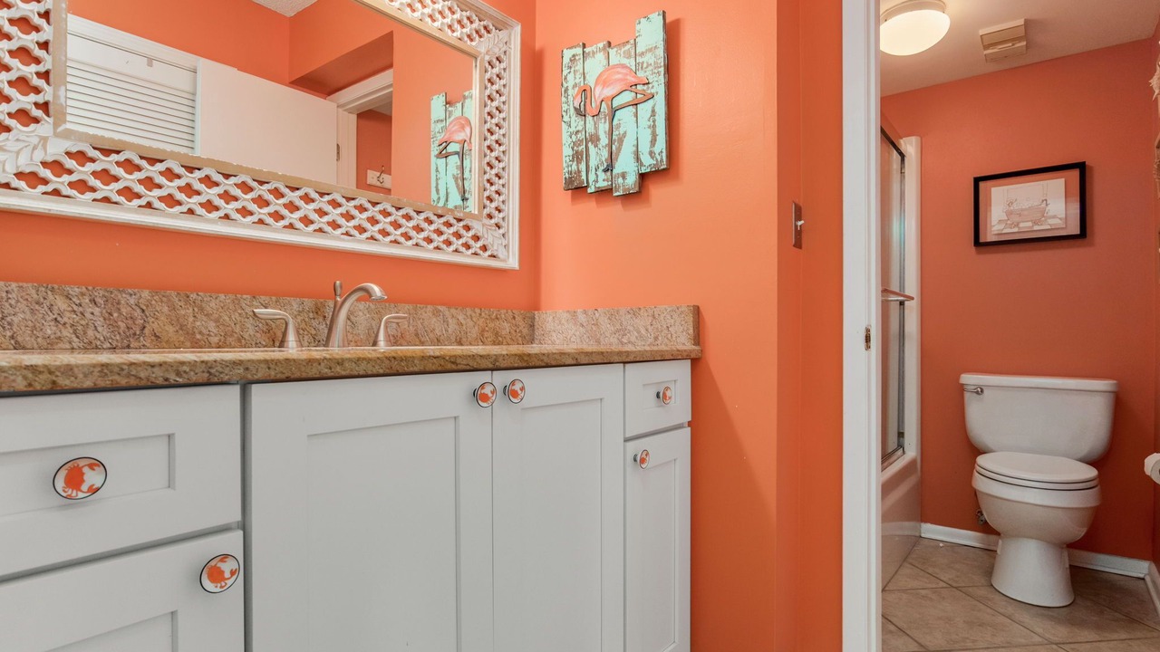 Photo of Bathroom in Orange Beach East