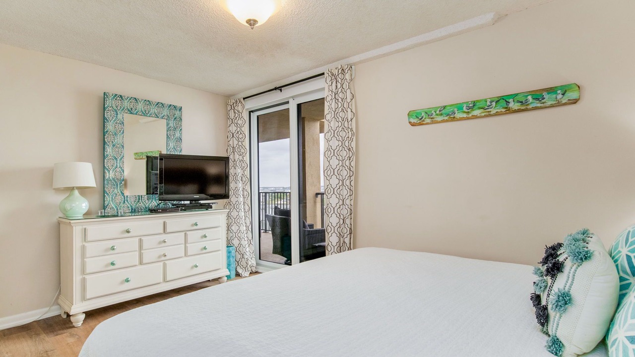 Photo of Bedroom in Orange Beach East
