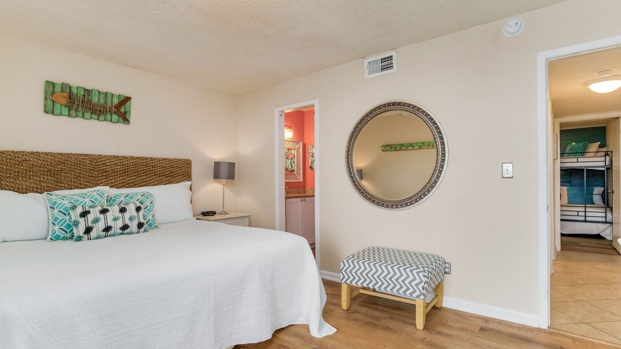 Photo of Bedroom in Orange Beach East