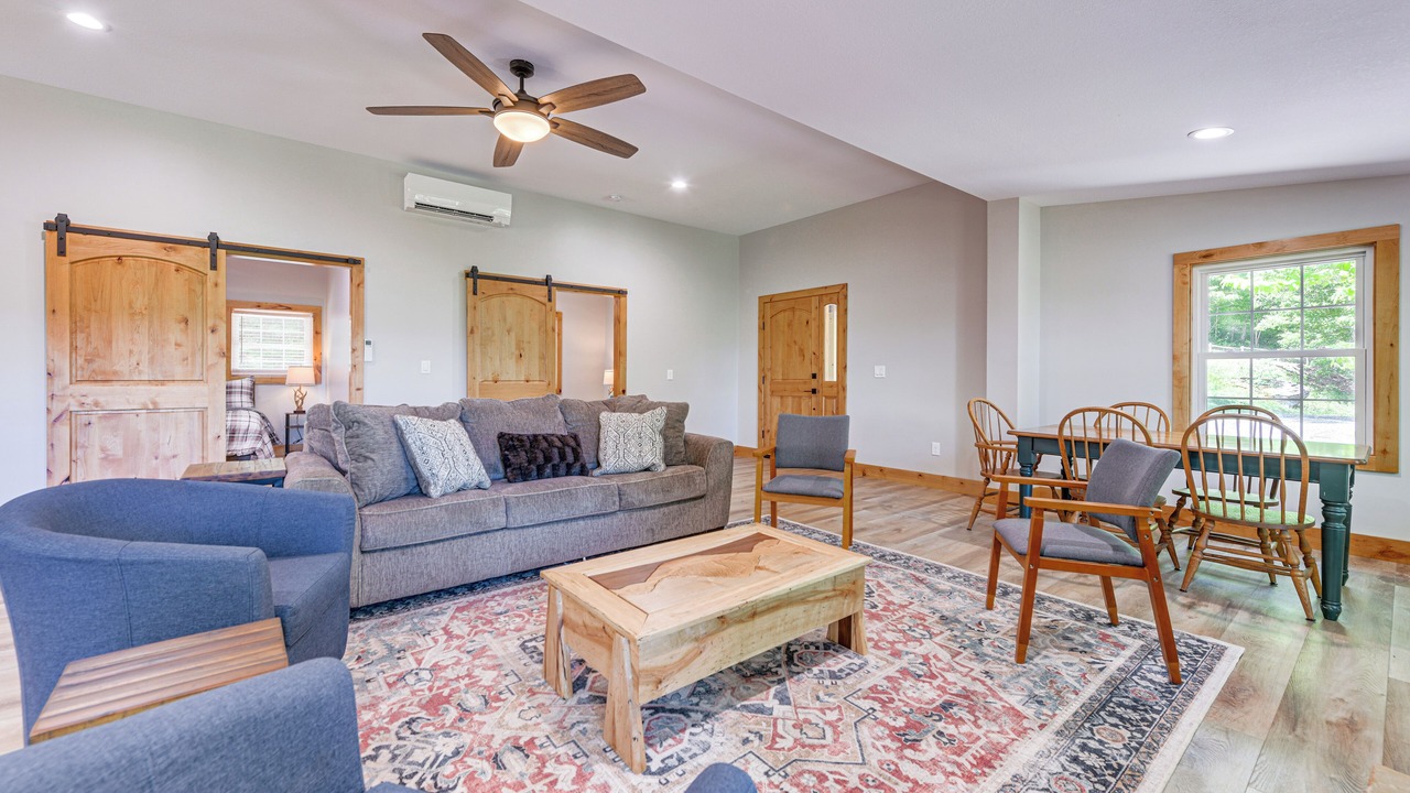 Photo of Livingroom in Waynesville