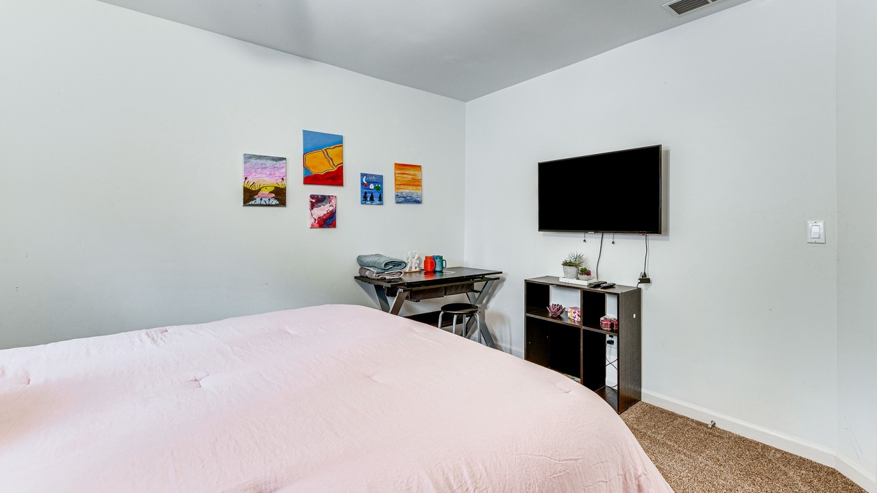 Photo of Bedroom in Powder Springs