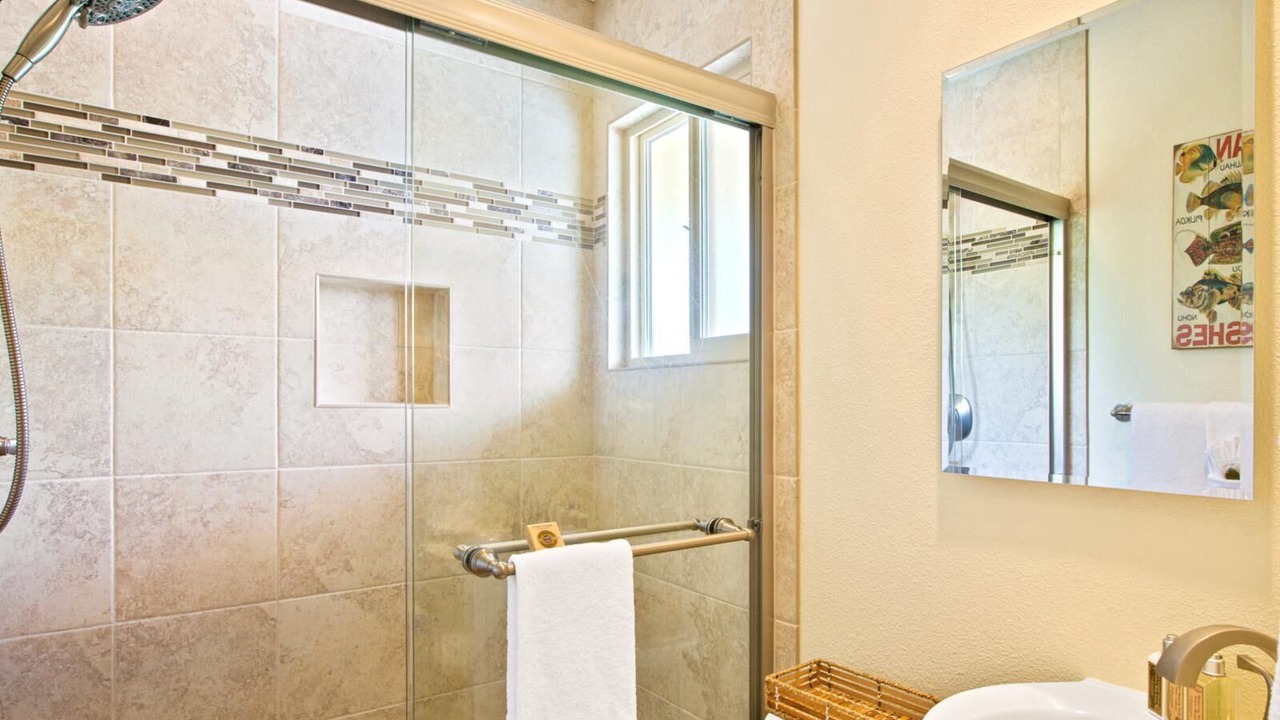 Photo of Bathroom in Honokowai