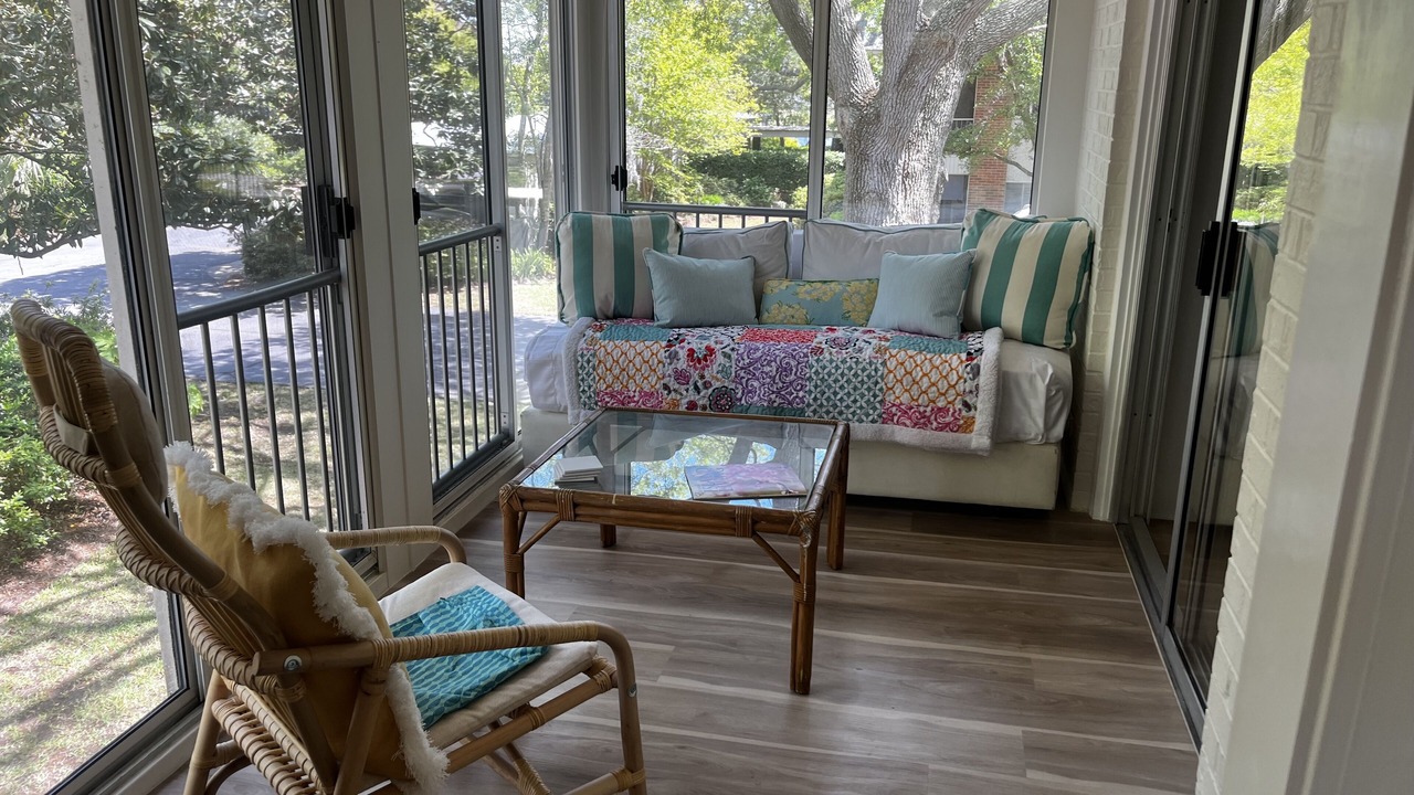 Photo of Livingroom in Saint Simons Island
