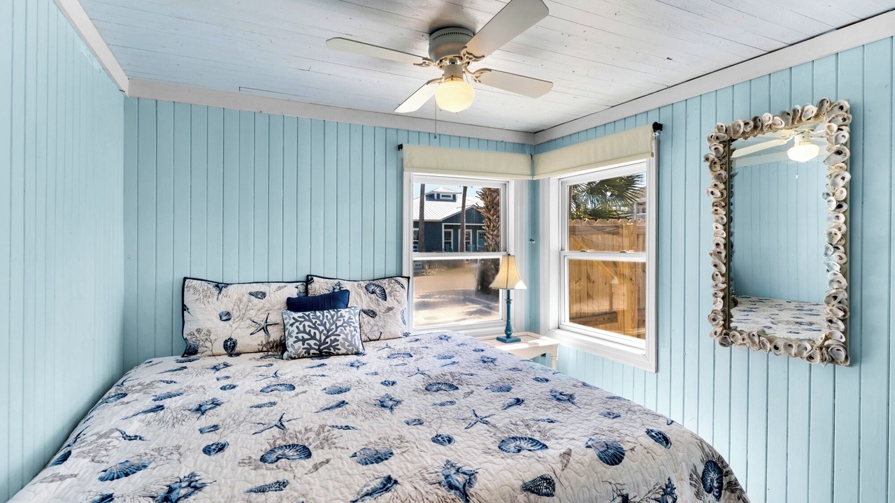Photo of Bedroom in Laguna Beach