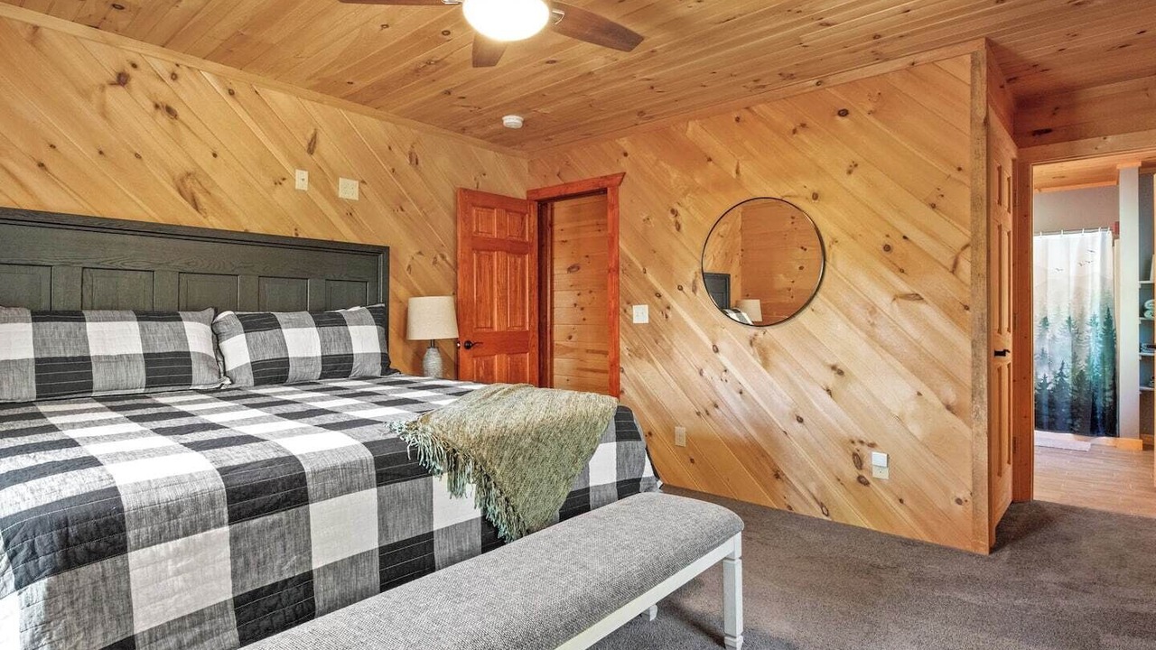 Photo of Bedroom in Waynesville