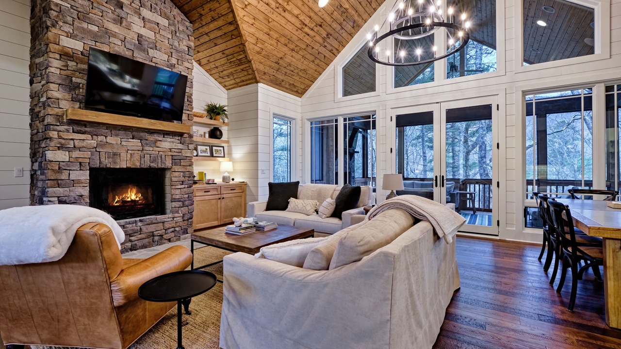 Photo of Livingroom in Lake Toxaway