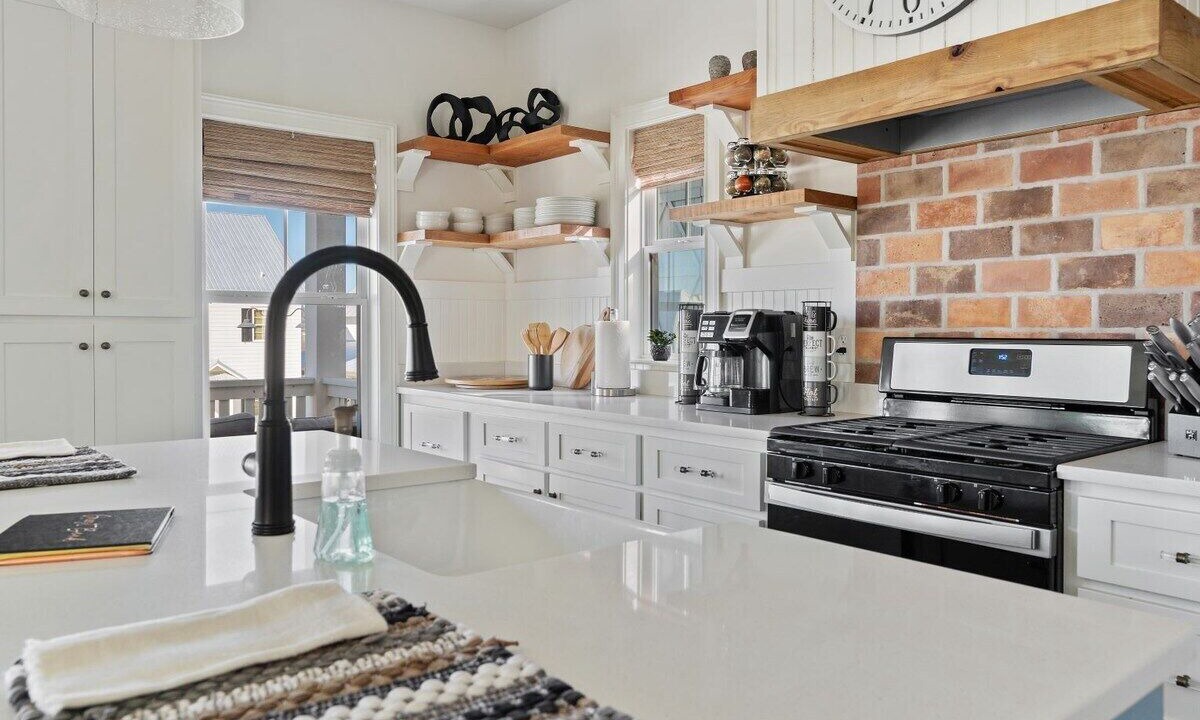 Photo of Kitchen in Guntersville