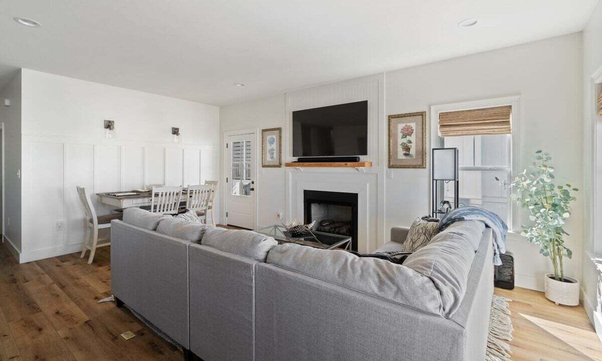 Photo of Livingroom in Guntersville