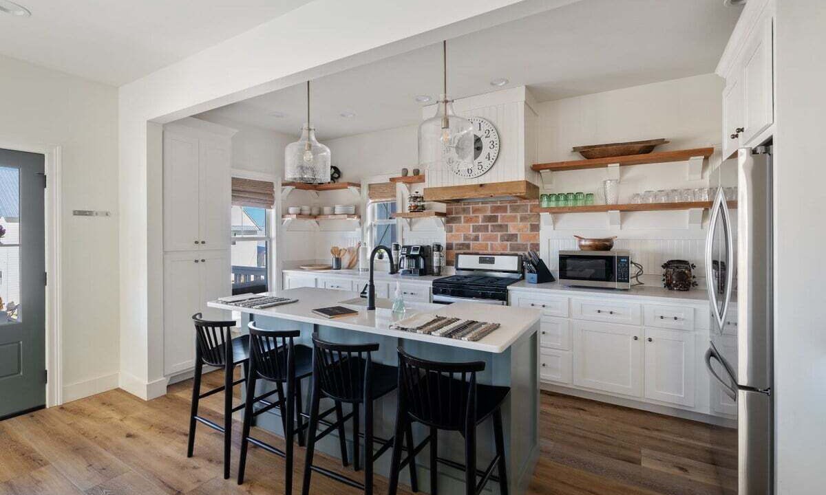 Photo of Kitchen in Guntersville