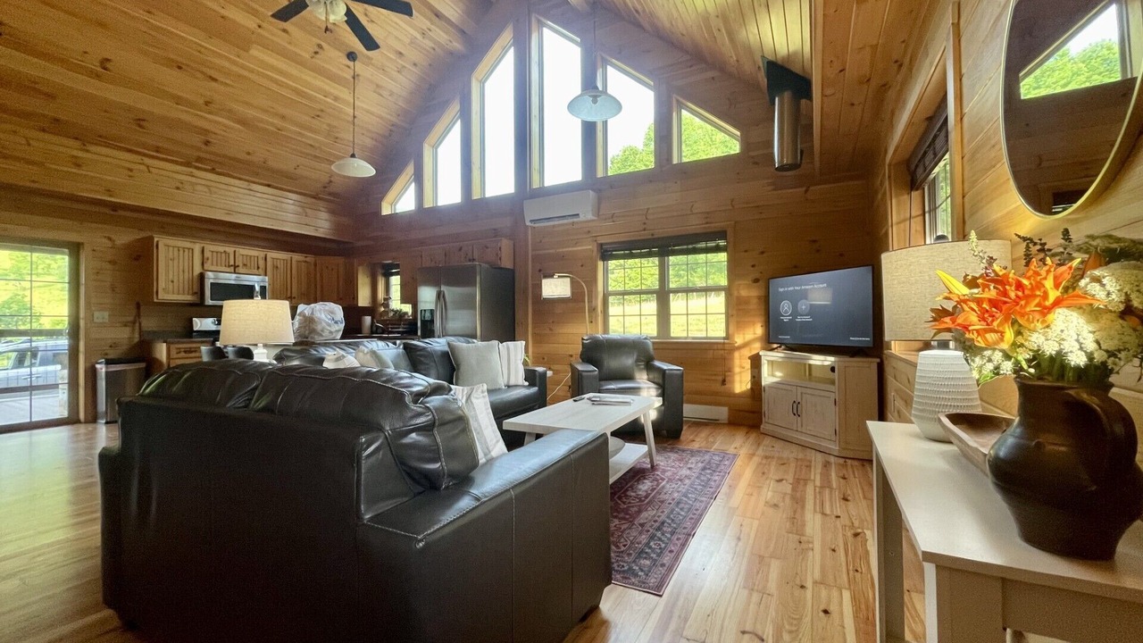 Photo of Livingroom in Hot Springs