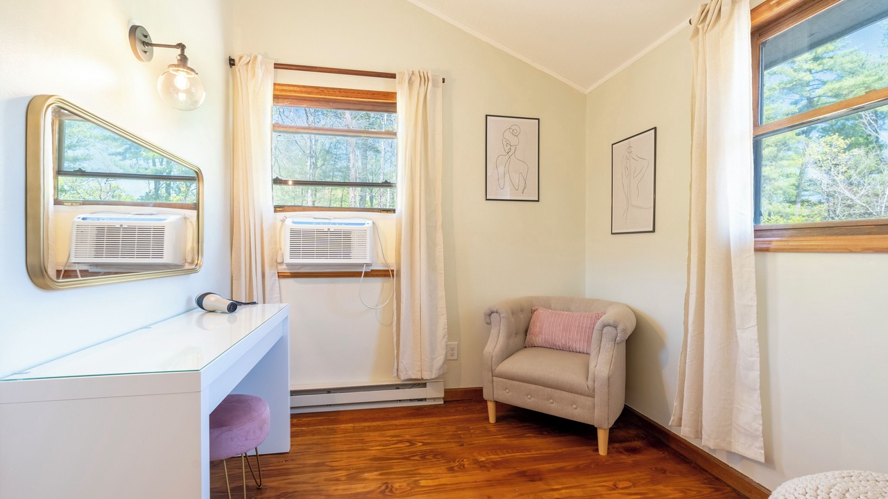 Photo of Bedroom in Alexander