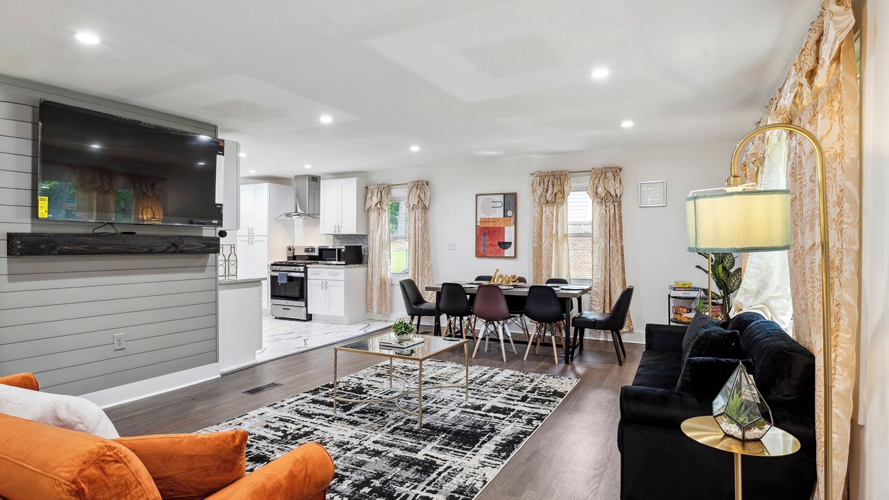 Photo of Livingroom in East Point