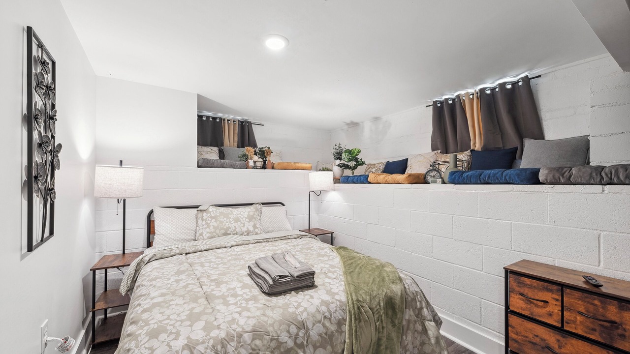 Photo of Bedroom in East Point