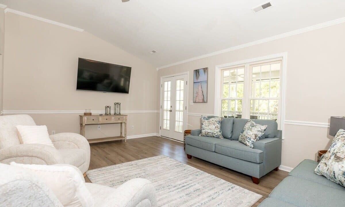 Photo of Livingroom in North Charleston