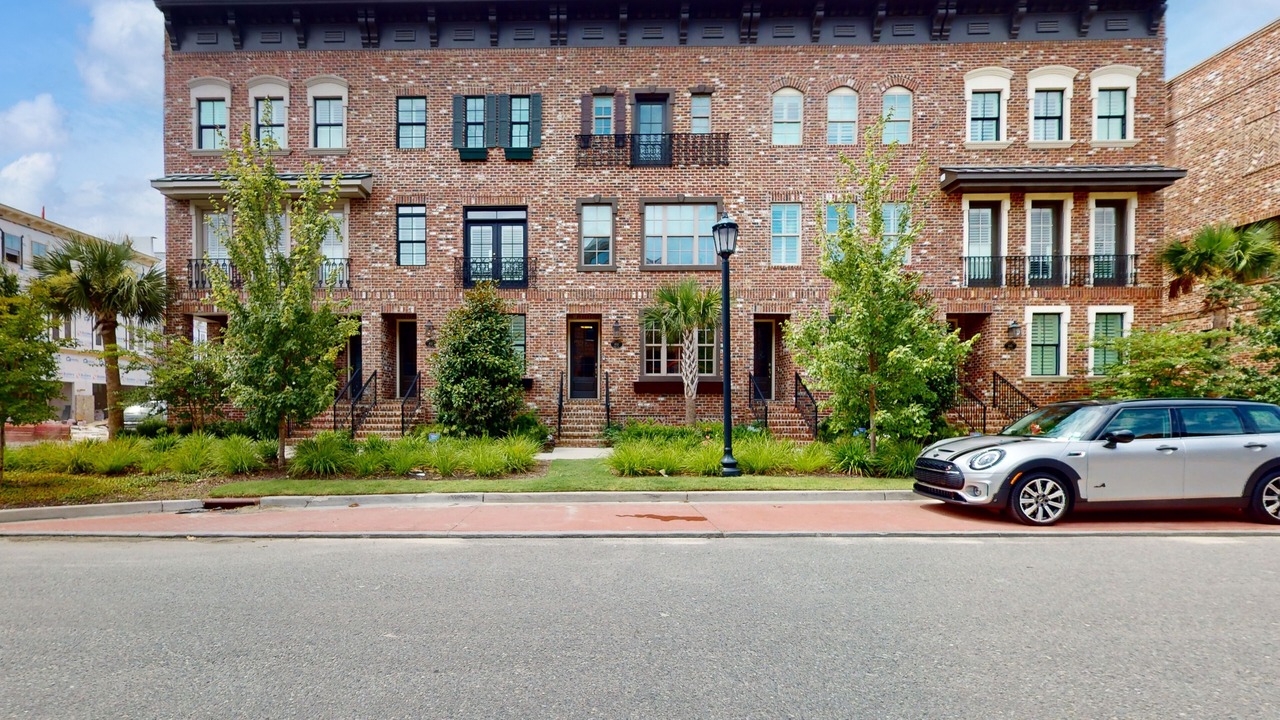 Photo of Outdoor in Hitch Village - Fred Wessels Homes