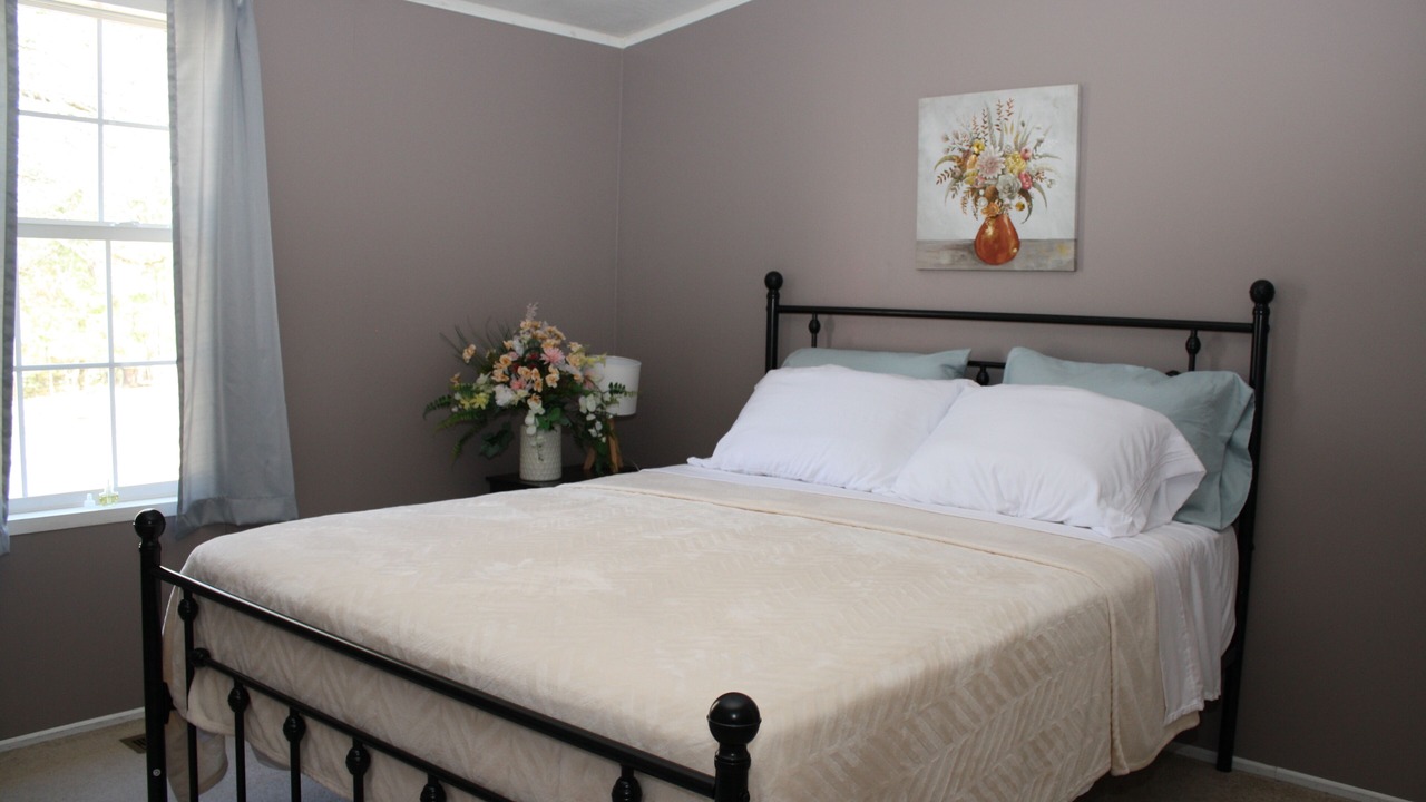 Photo of Bedroom in Dandridge