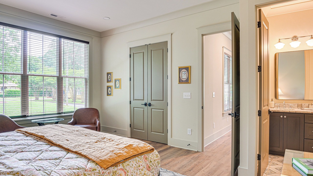 Photo of Bedroom in Belmont Historic District